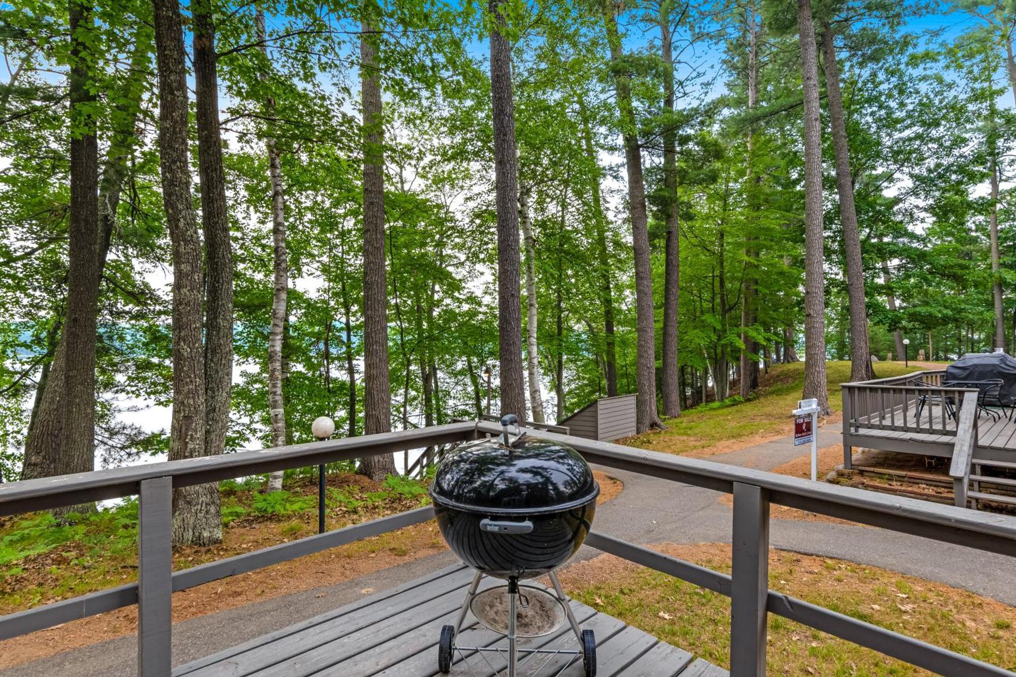 Our Lakeside Legacy Saint Germain Екстер'єр фото