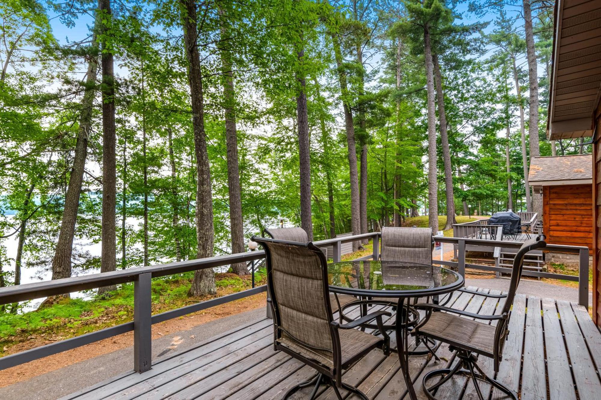 Our Lakeside Legacy Saint Germain Екстер'єр фото